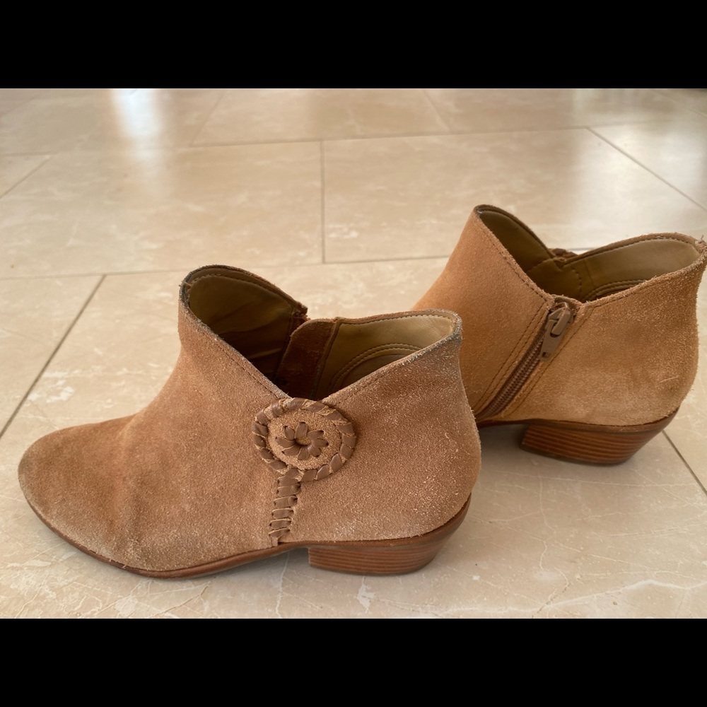 VGUC Jack Rogers tan suede bootie size 5